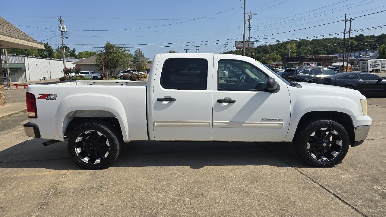 GMC Sierra 1500 4WD Crew Cab 143.5" SLE 2010