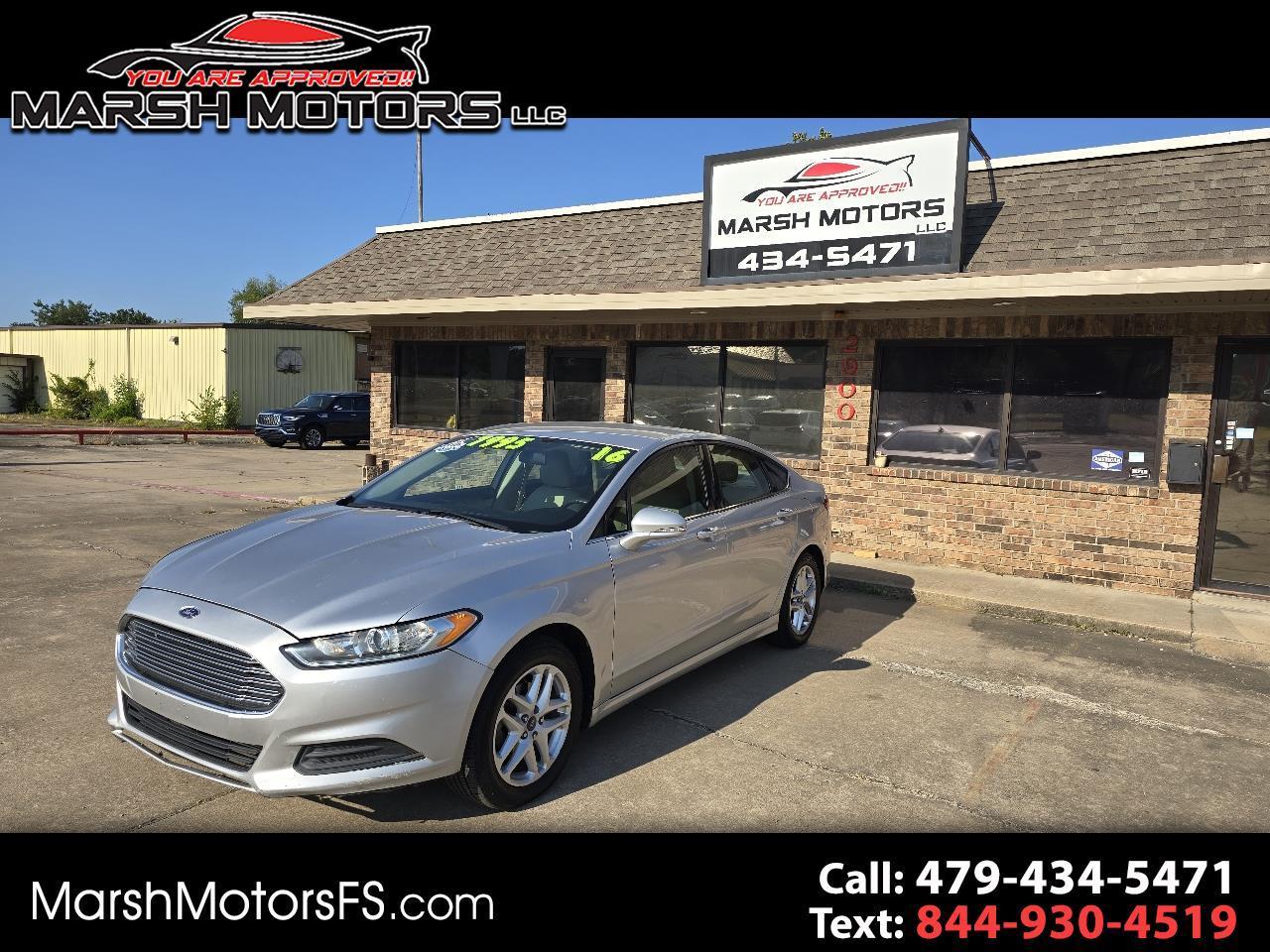 2016 Ford Fusion 4dr Sdn SE FWD