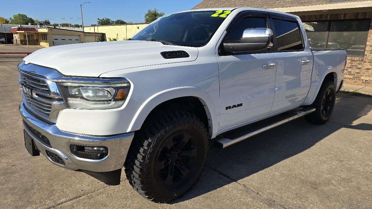 RAM 1500 Laramie 4x4 Crew Cab 5'7" Box 2022
