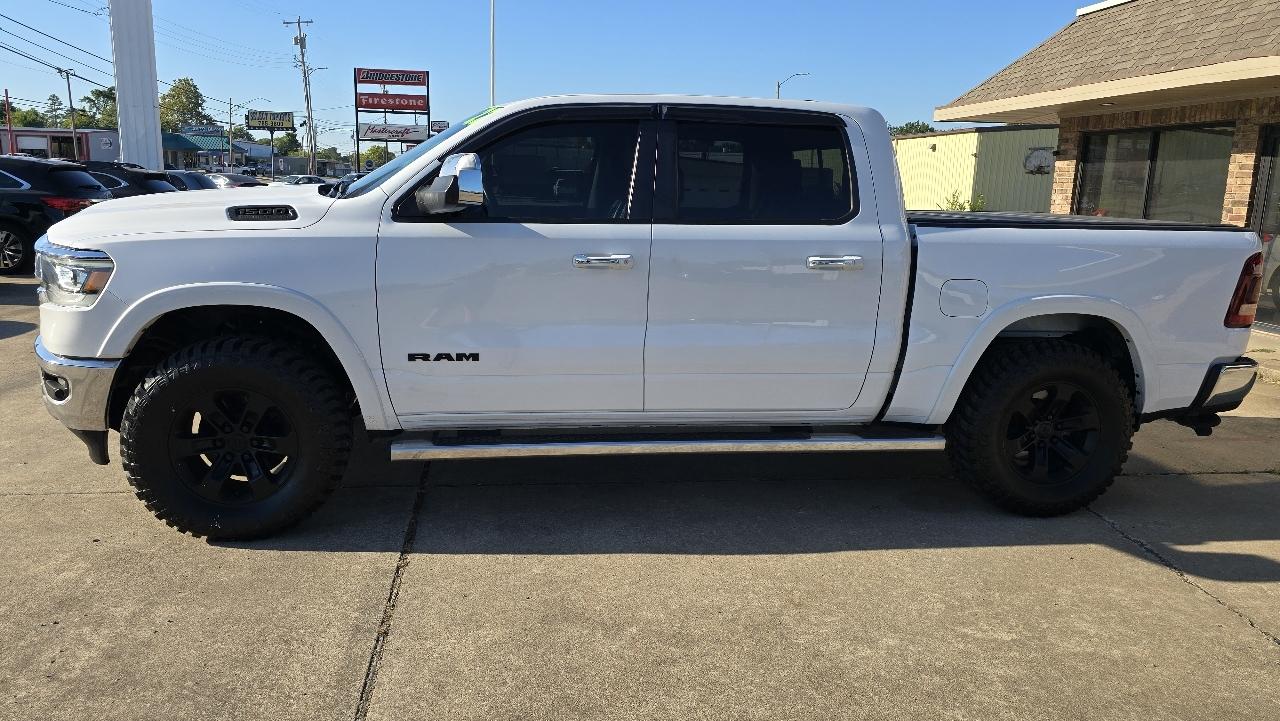 RAM 1500 Laramie 4x4 Crew Cab 5'7" Box 2022