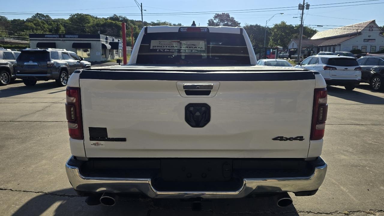 RAM 1500 Laramie 4x4 Crew Cab 5'7" Box 2022
