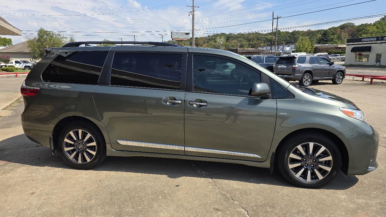 Toyota Sienna Limited Premium AWD 7-Passenger (Natl) 2020