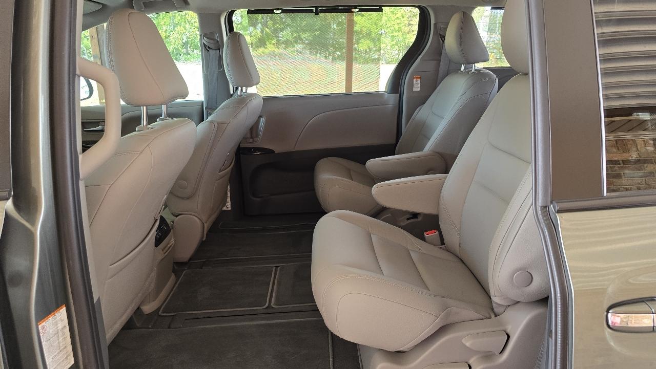 Toyota Sienna Limited Premium AWD 7-Passenger (Natl) 2020