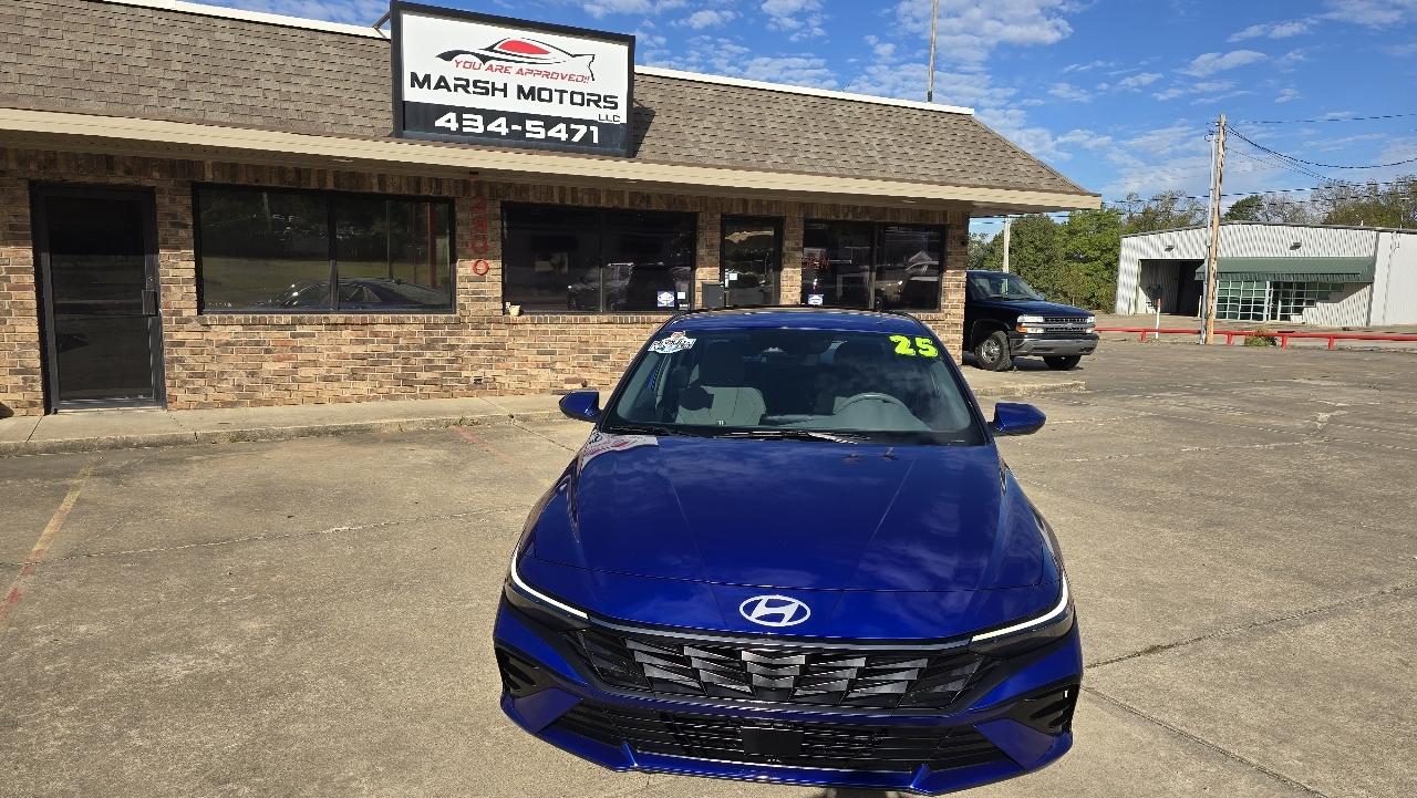 Hyundai Elantra SEL Convenience IVT 2025