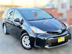 2016 Toyota Prius V  2016 Toyota Prius V