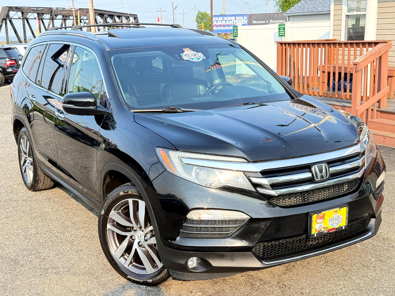 2016 Honda Pilot Elite photo 2