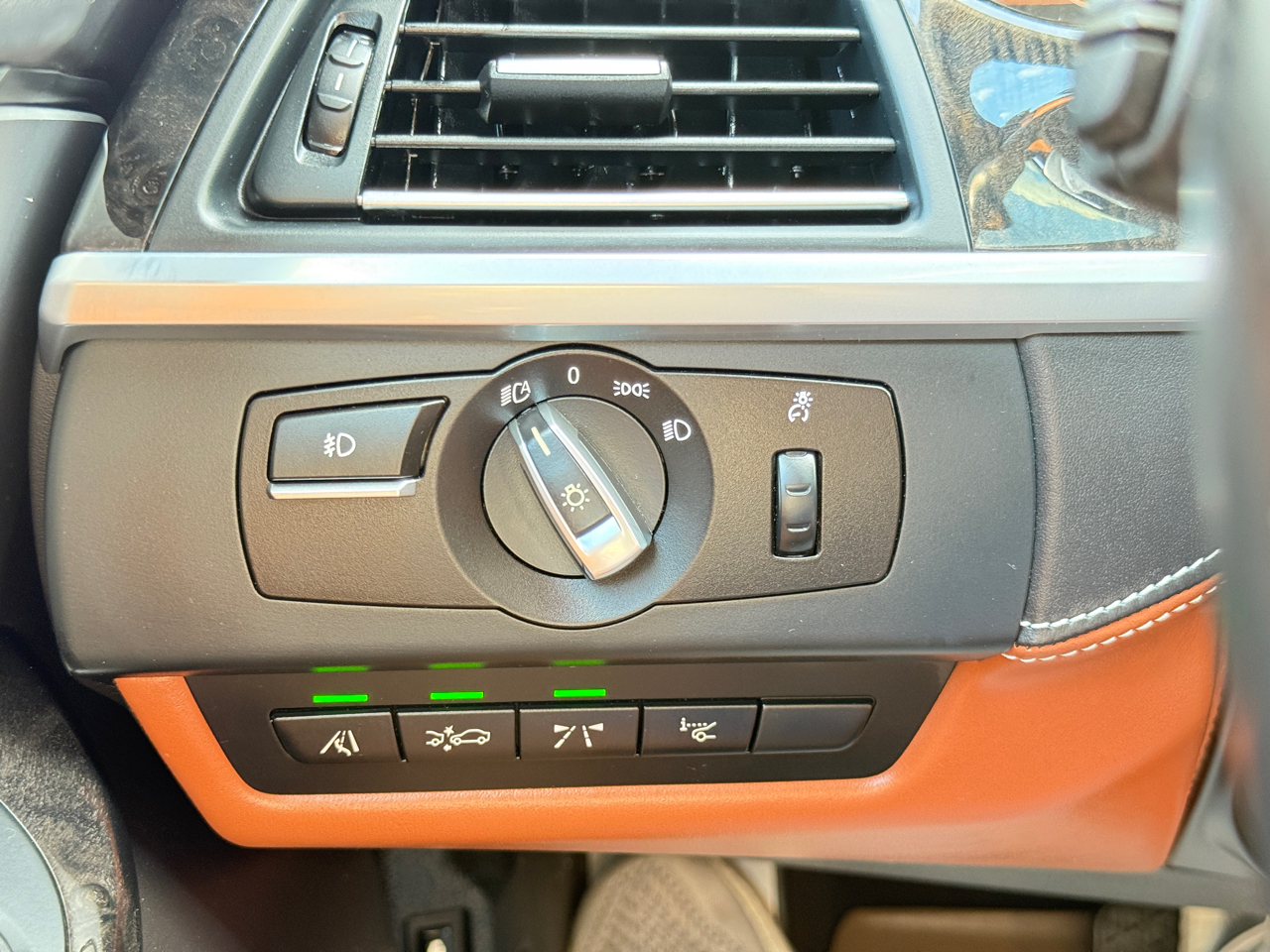 BMW 6-Series 650xi Grand Coupe 2013