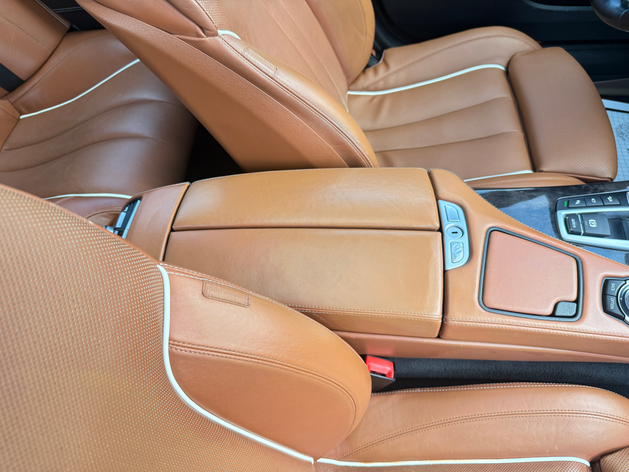 BMW 6-Series 650xi Grand Coupe 2013