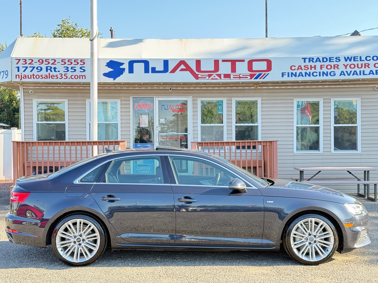 Audi A4 2.0T Premium Plus quattro Sedan 2017 Audi A4 2.0T Premium Plus quattro Sedan 2017