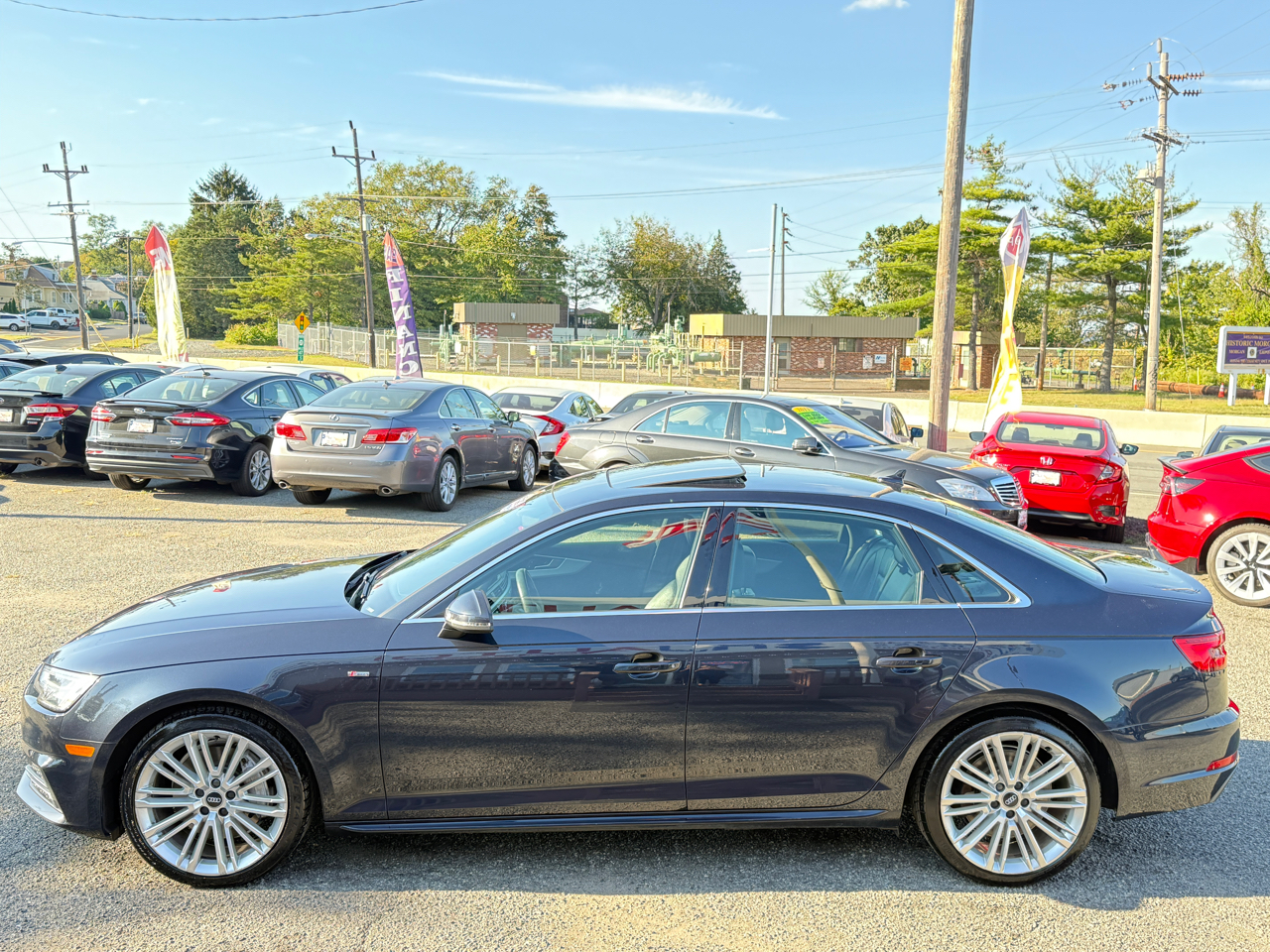 Audi A4 2.0T Premium Plus quattro Sedan 2017 Audi A4 2.0T Premium Plus quattro Sedan 2017