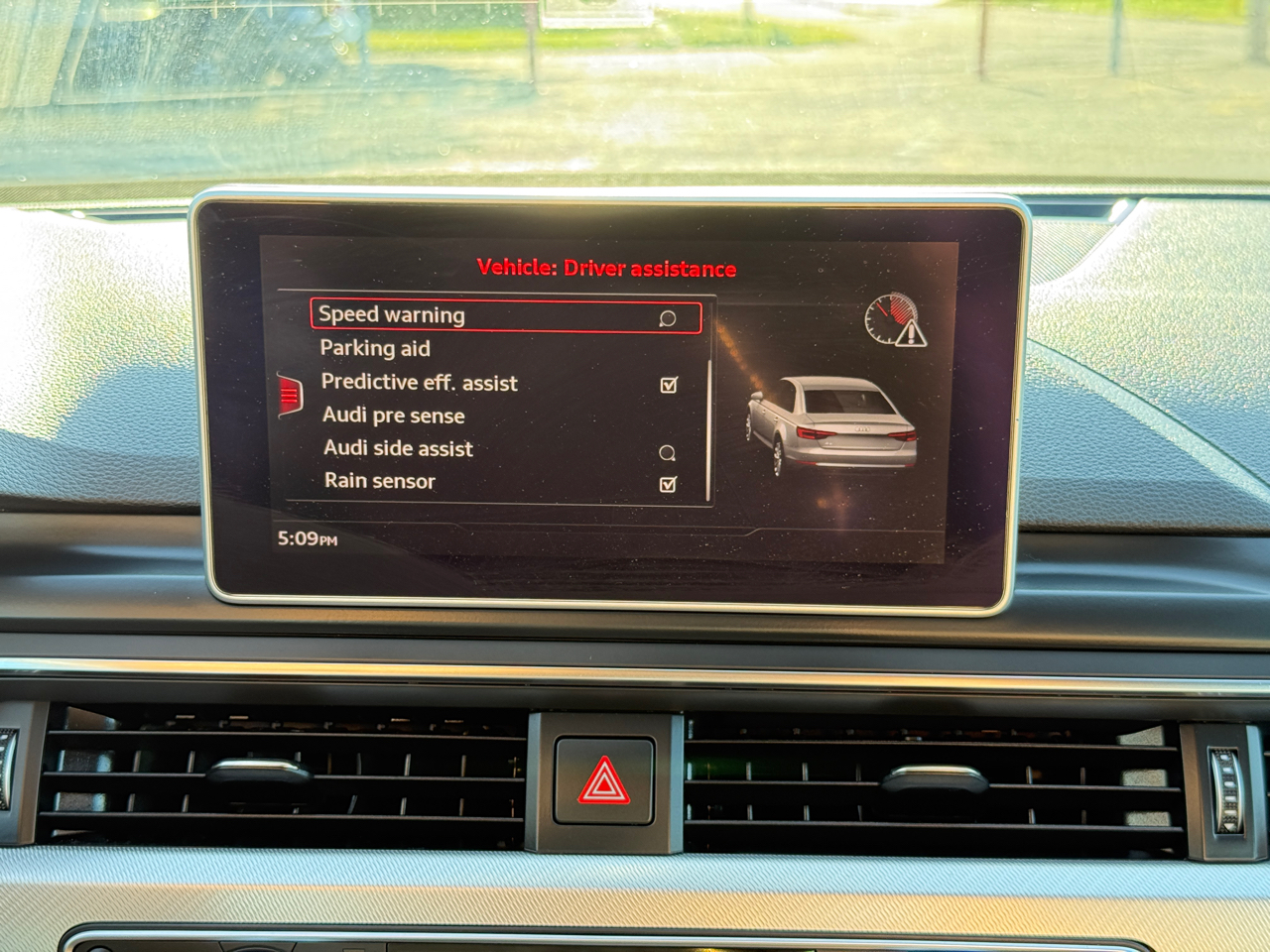 Audi A4 2.0T Premium Plus quattro Sedan 2017 Audi A4 2.0T Premium Plus quattro Sedan 2017