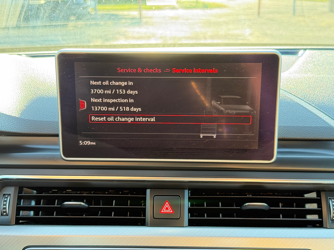 Audi A4 2.0T Premium Plus quattro Sedan 2017 Audi A4 2.0T Premium Plus quattro Sedan 2017
