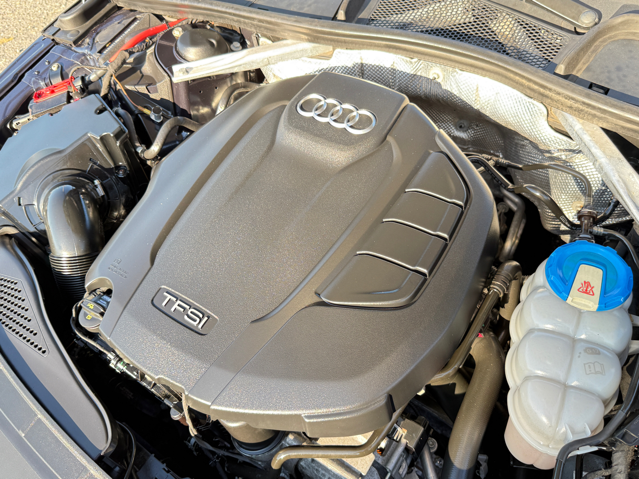 Audi A4 2.0T Premium Plus quattro Sedan 2017 Audi A4 2.0T Premium Plus quattro Sedan 2017