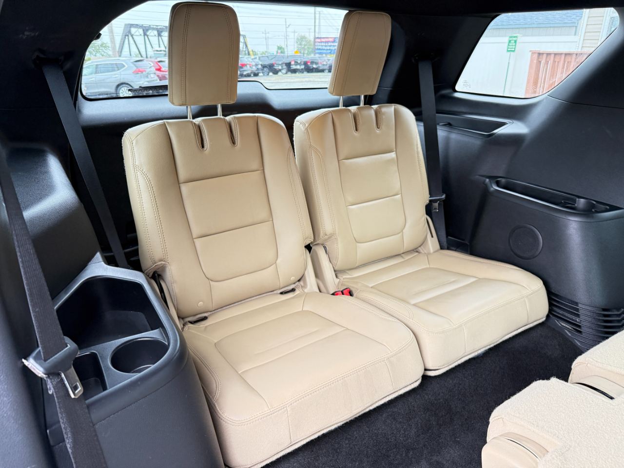 2017 Ford Explorer XLT photo 41