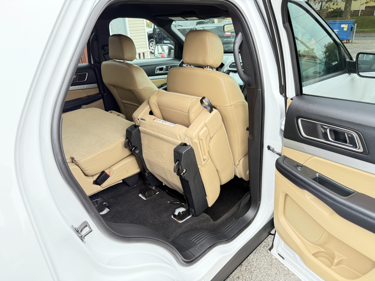 2017 Ford Explorer XLT photo 42