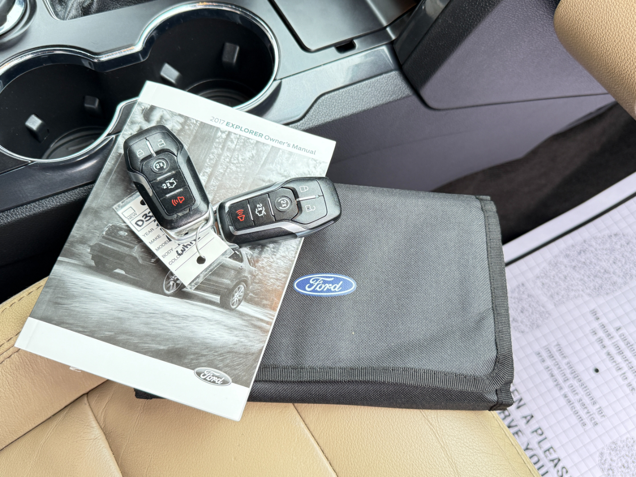 2017 Ford Explorer XLT photo 56