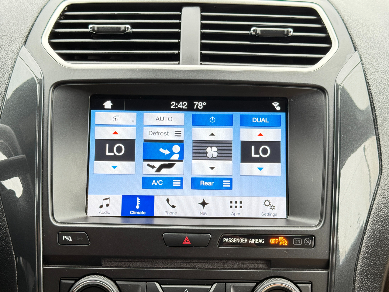 2017 Ford Explorer XLT photo 64