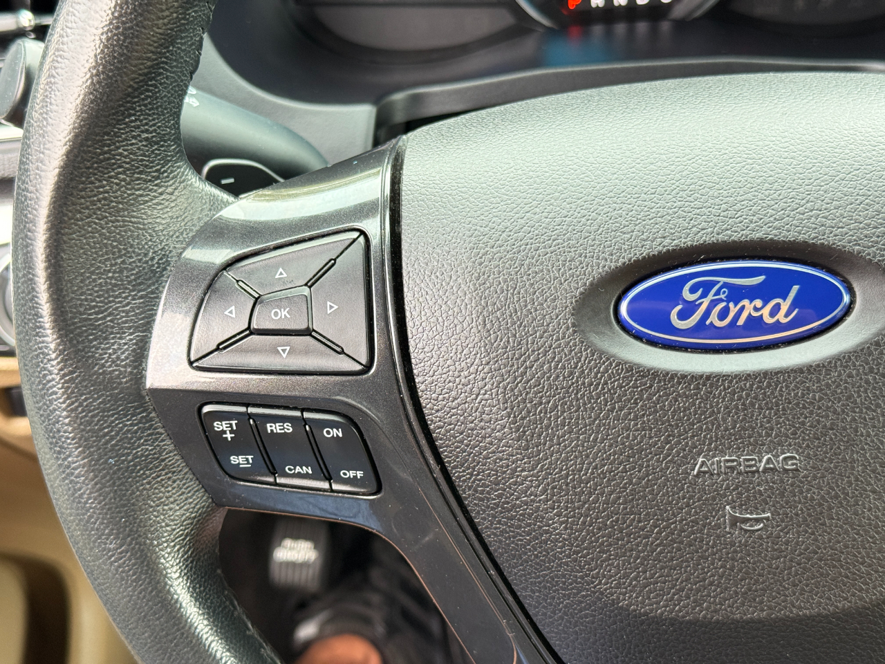 2017 Ford Explorer XLT photo 71