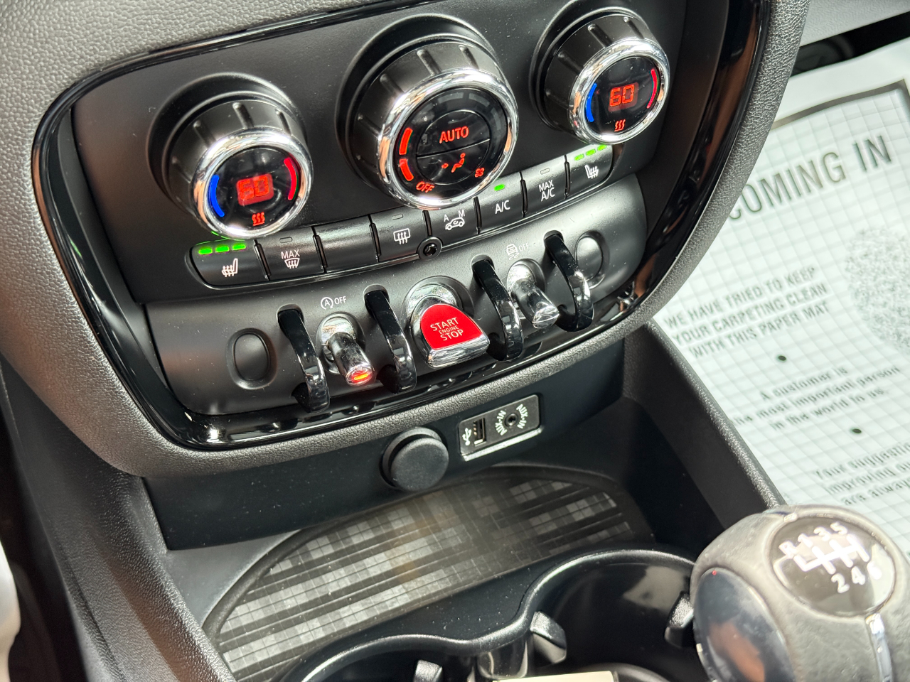 2017 Mini Clubman Base S ALL4 photo 22