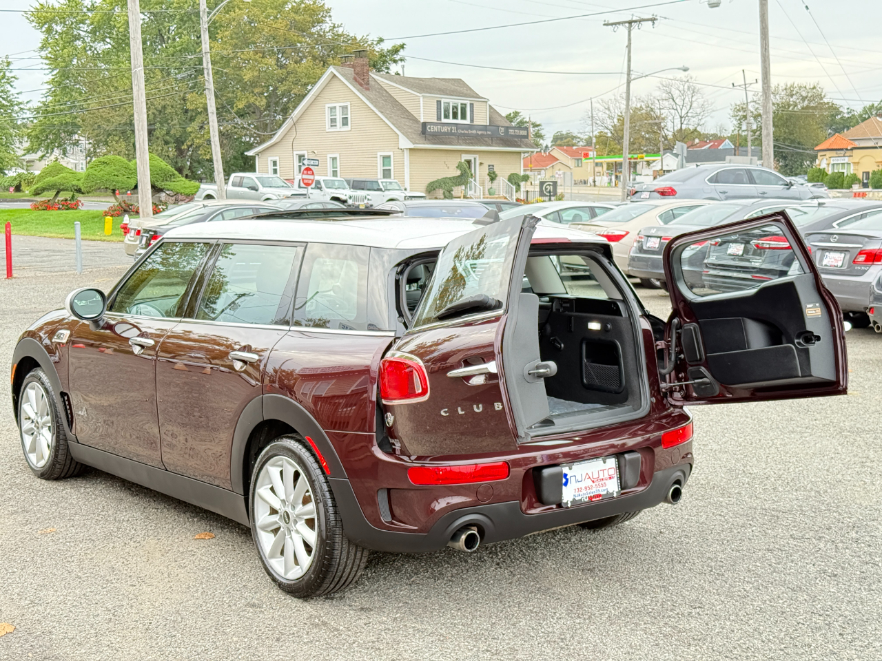2017 Mini Clubman Base S ALL4 photo 30