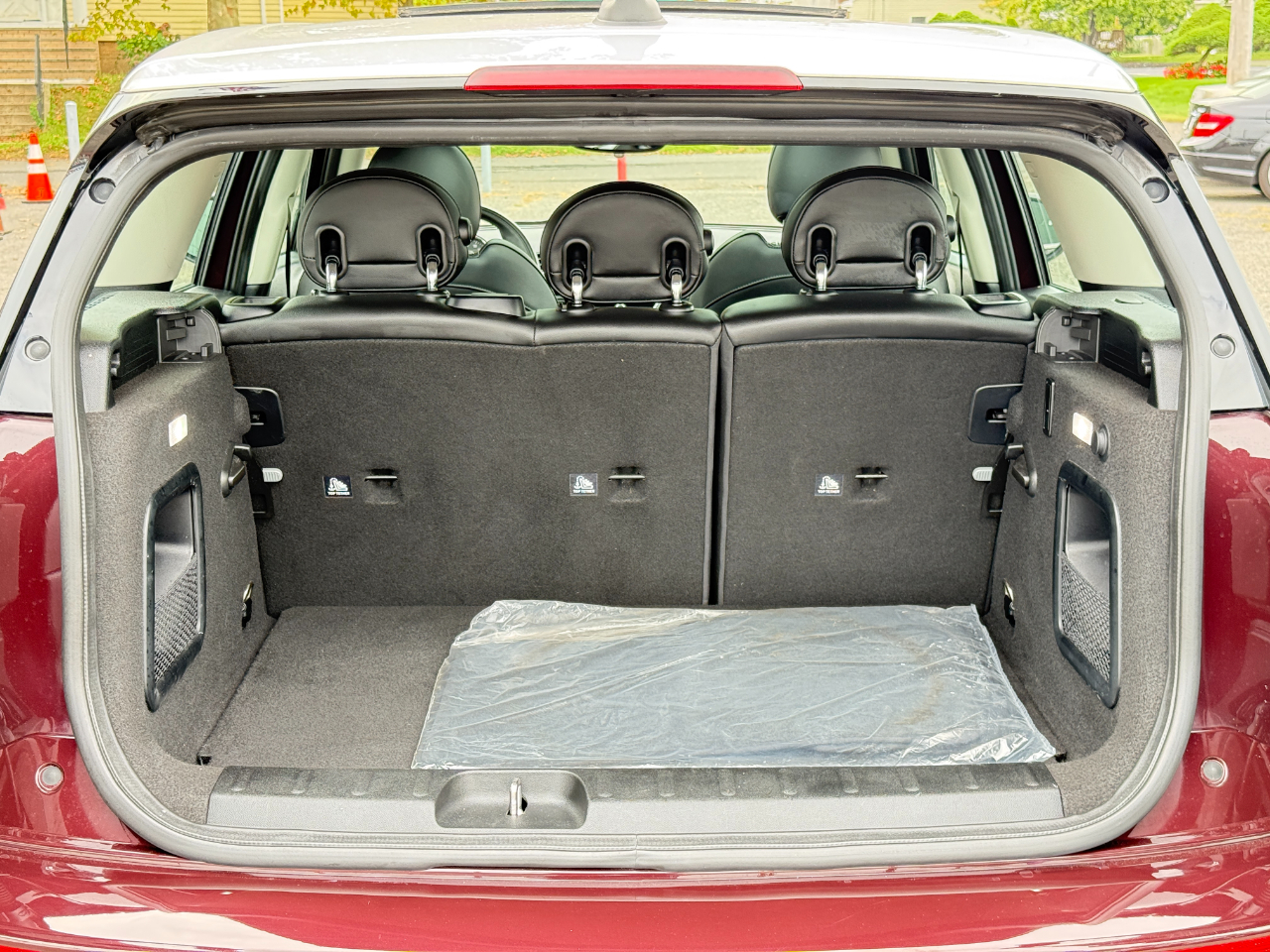 2017 Mini Clubman Base S ALL4 photo 33
