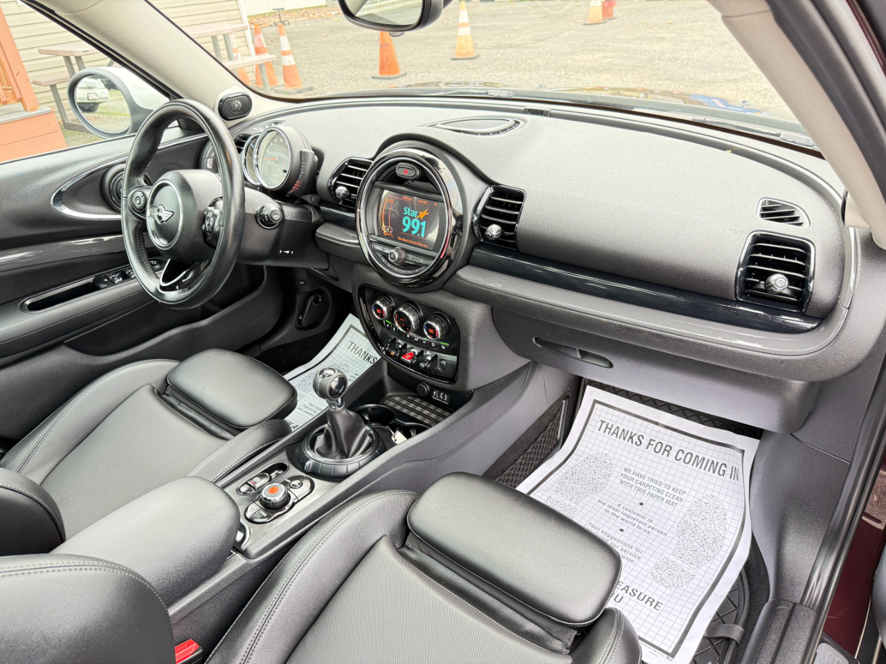 2017 Mini Clubman Base S ALL4 photo 40