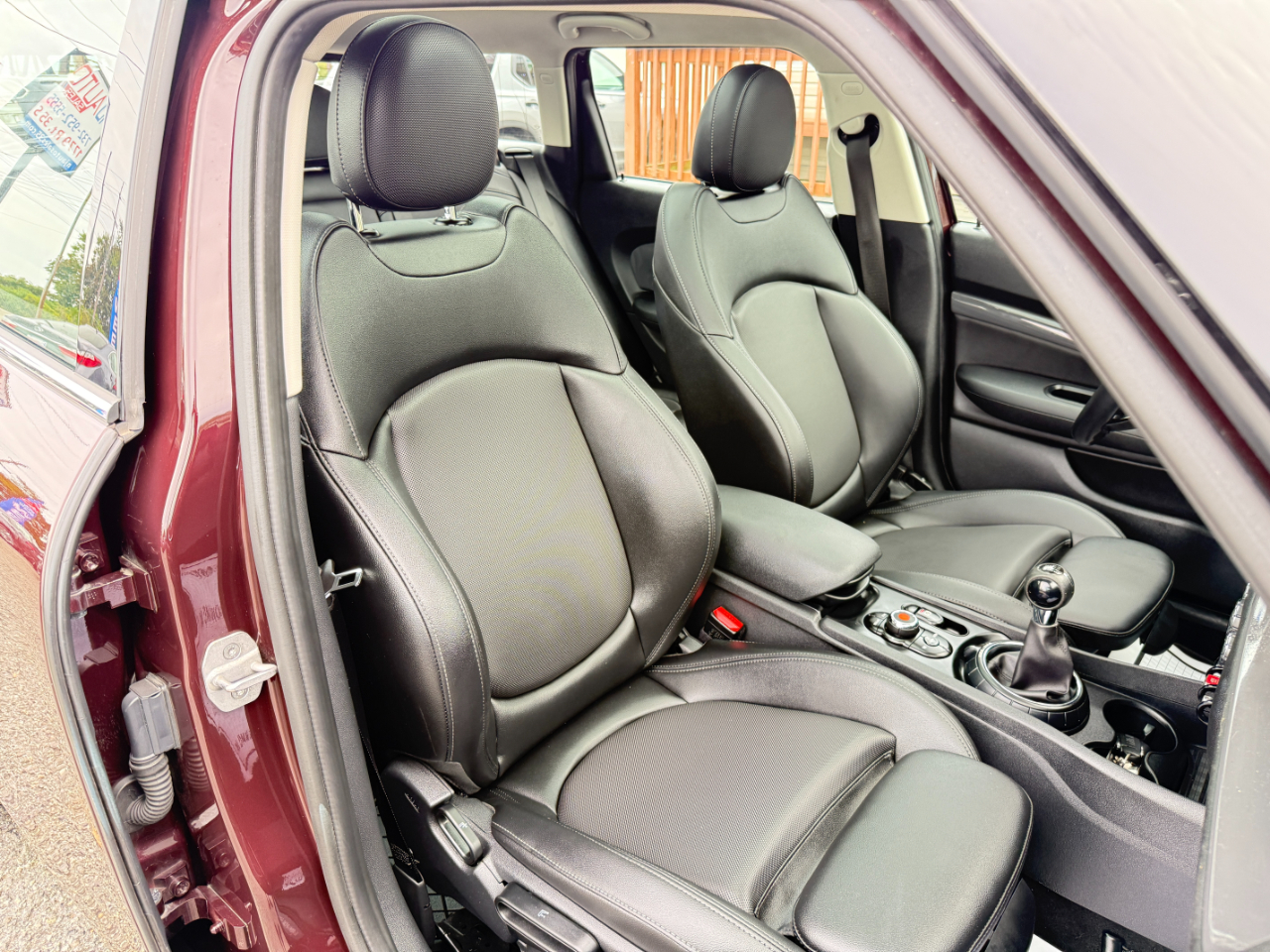 2017 Mini Clubman Base S ALL4 photo 42