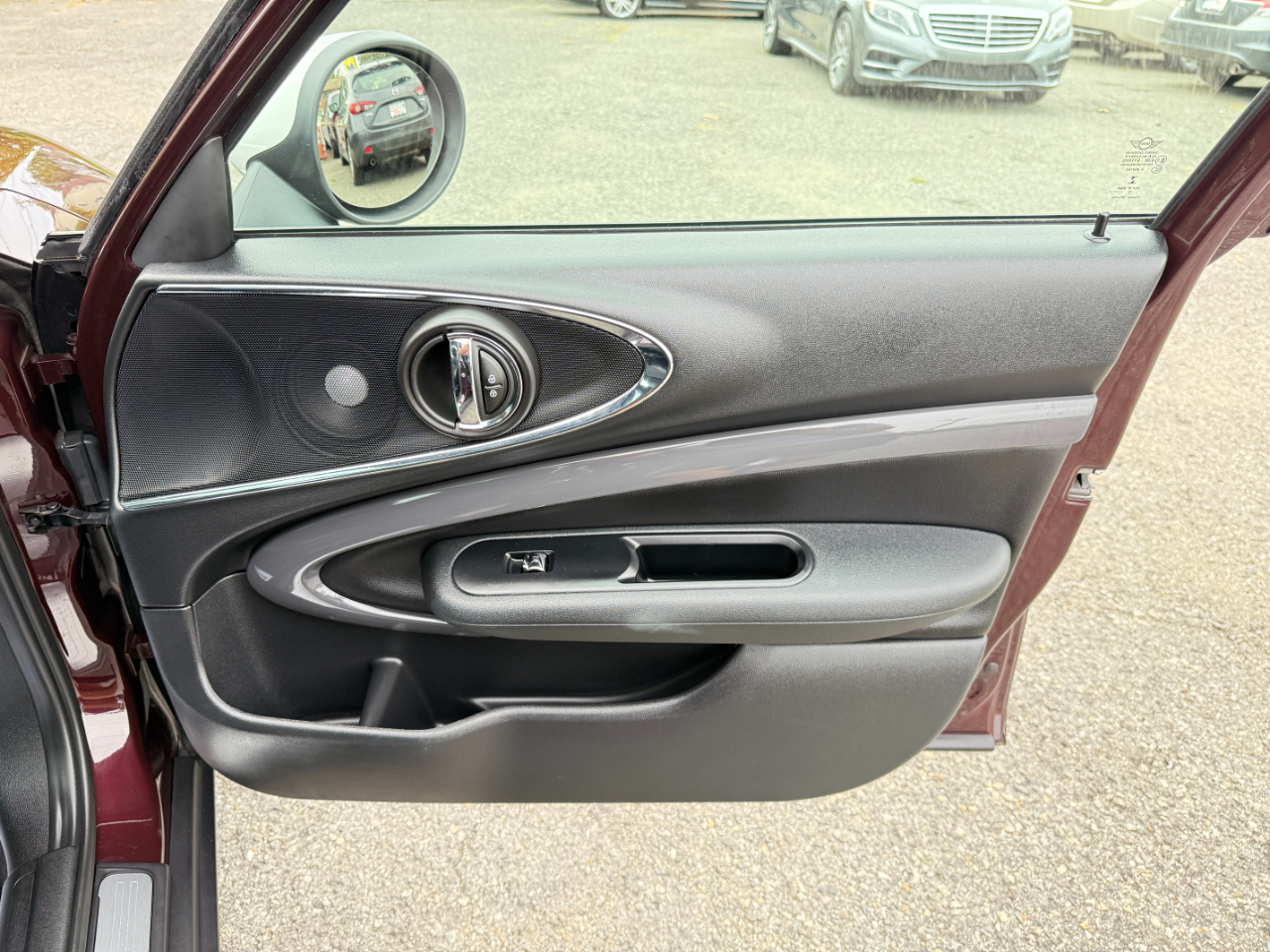 2017 Mini Clubman Base S ALL4 photo 46