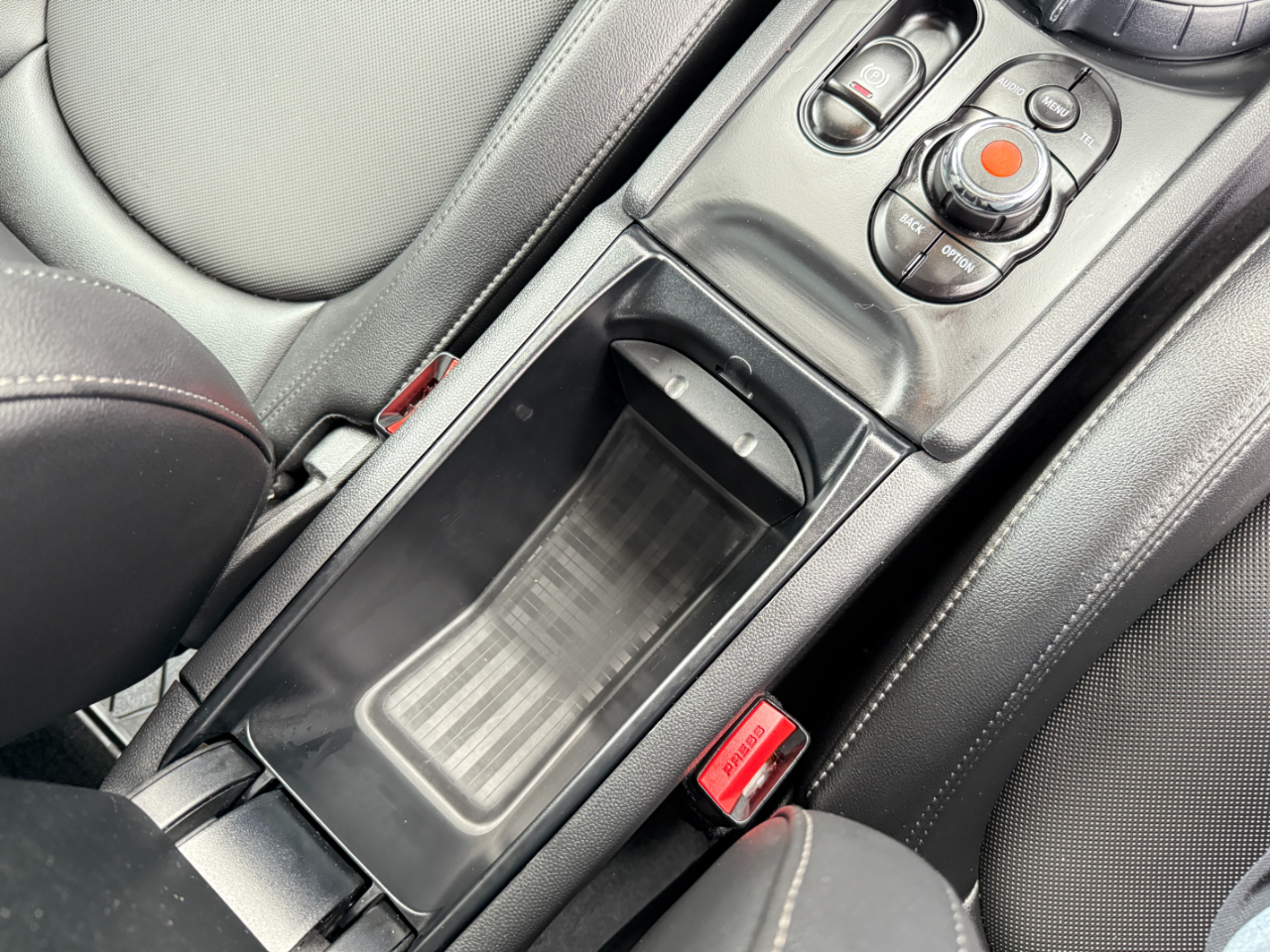 2017 Mini Clubman Base S ALL4 photo 50