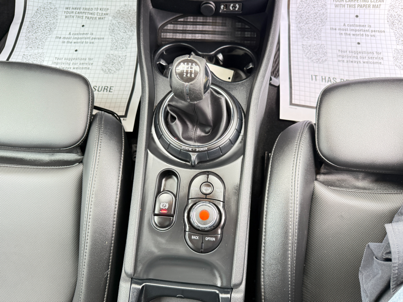 2017 Mini Clubman Base S ALL4 photo 51