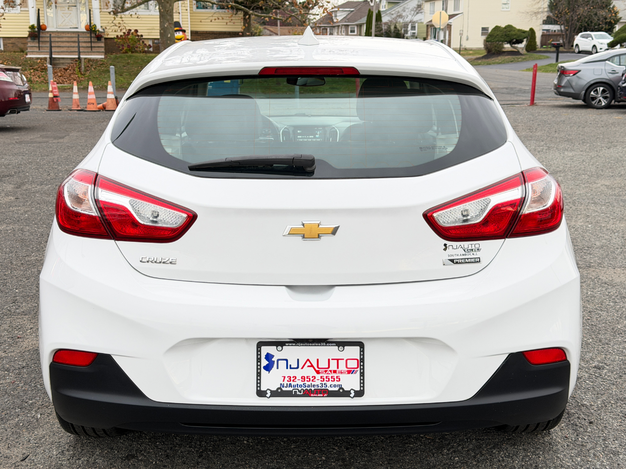 2017 Chevrolet Cruze Premier photo 3