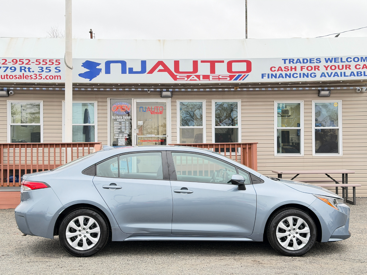 Toyota Corolla LE 2022