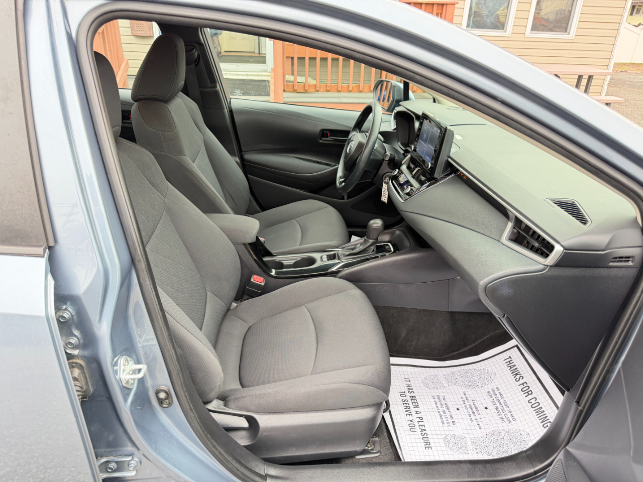 Toyota Corolla LE 2022