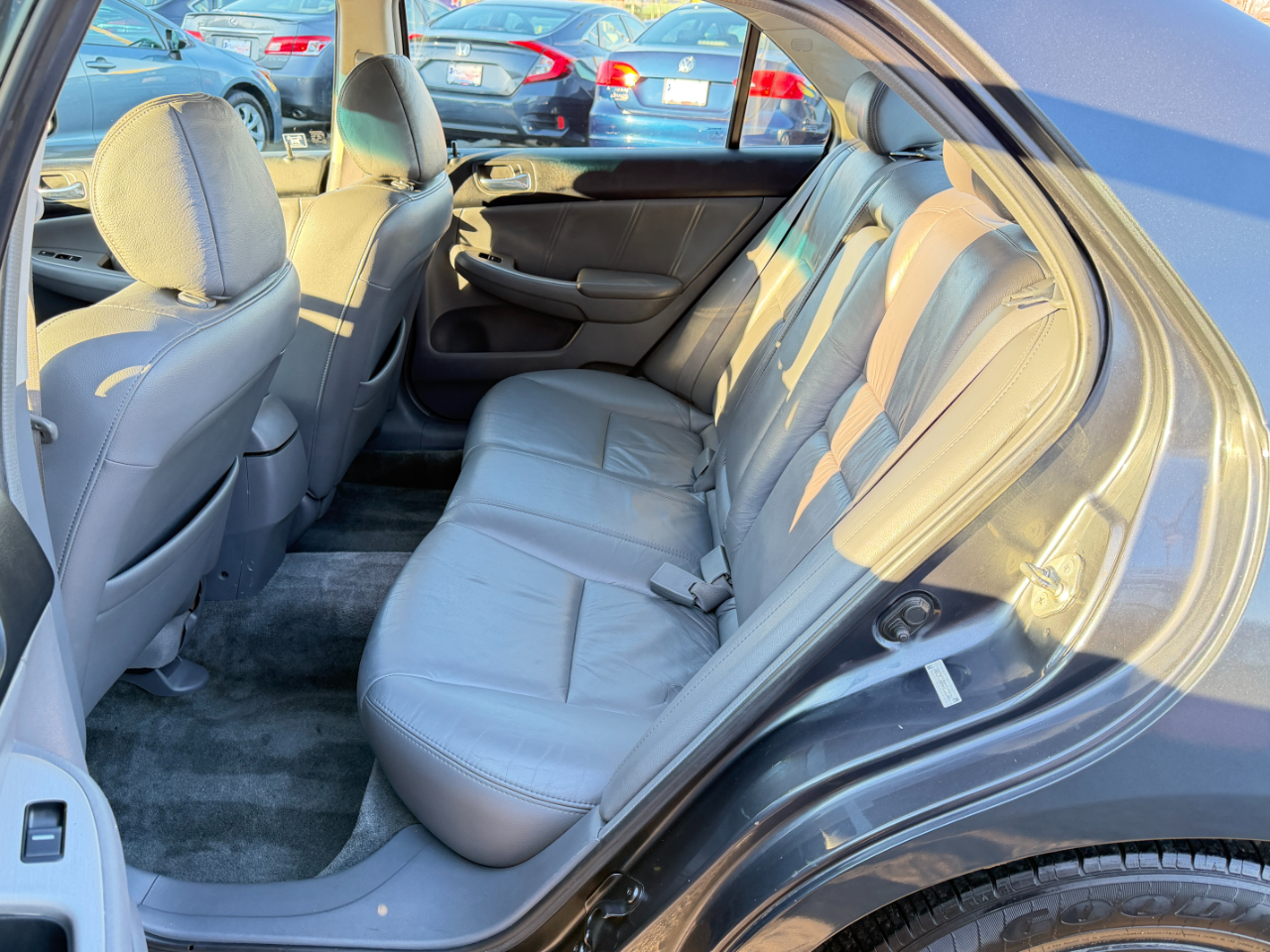 Honda Accord Sdn 4dr Sdn EX Manual w/Leather 2004