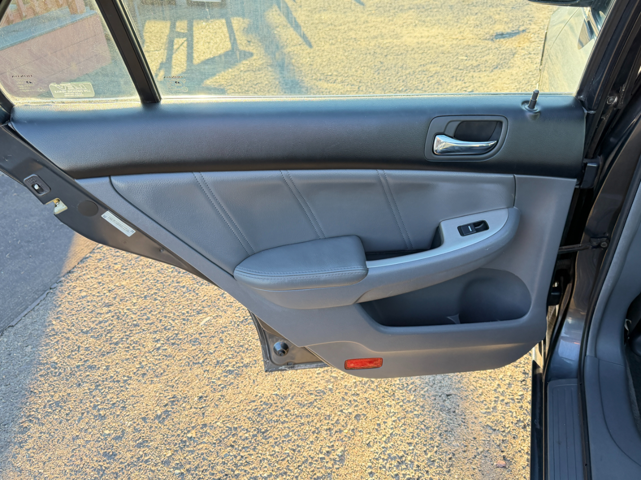 Honda Accord Sdn 4dr Sdn EX Manual w/Leather 2004