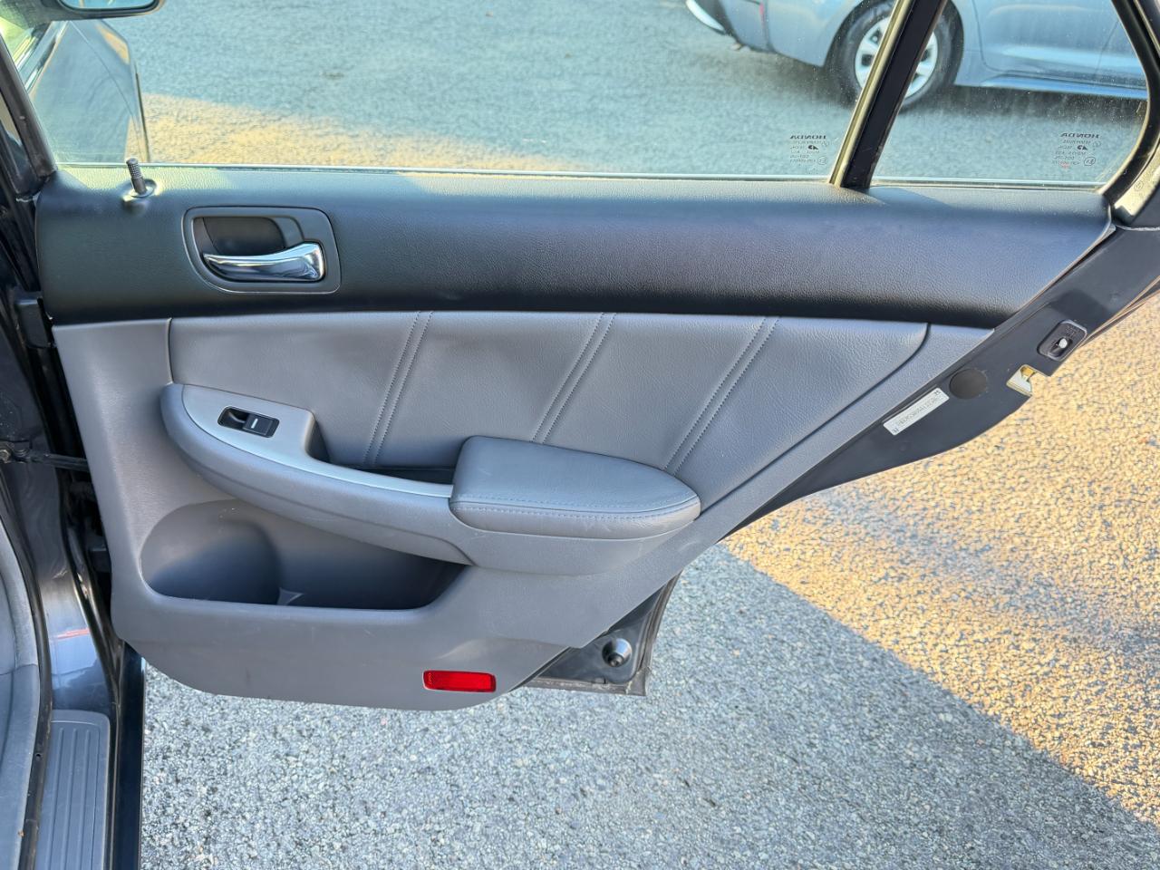 Honda Accord Sdn 4dr Sdn EX Manual w/Leather 2004