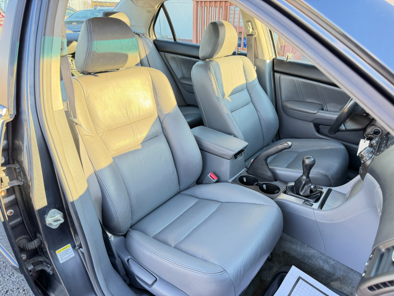 Honda Accord Sdn 4dr Sdn EX Manual w/Leather 2004