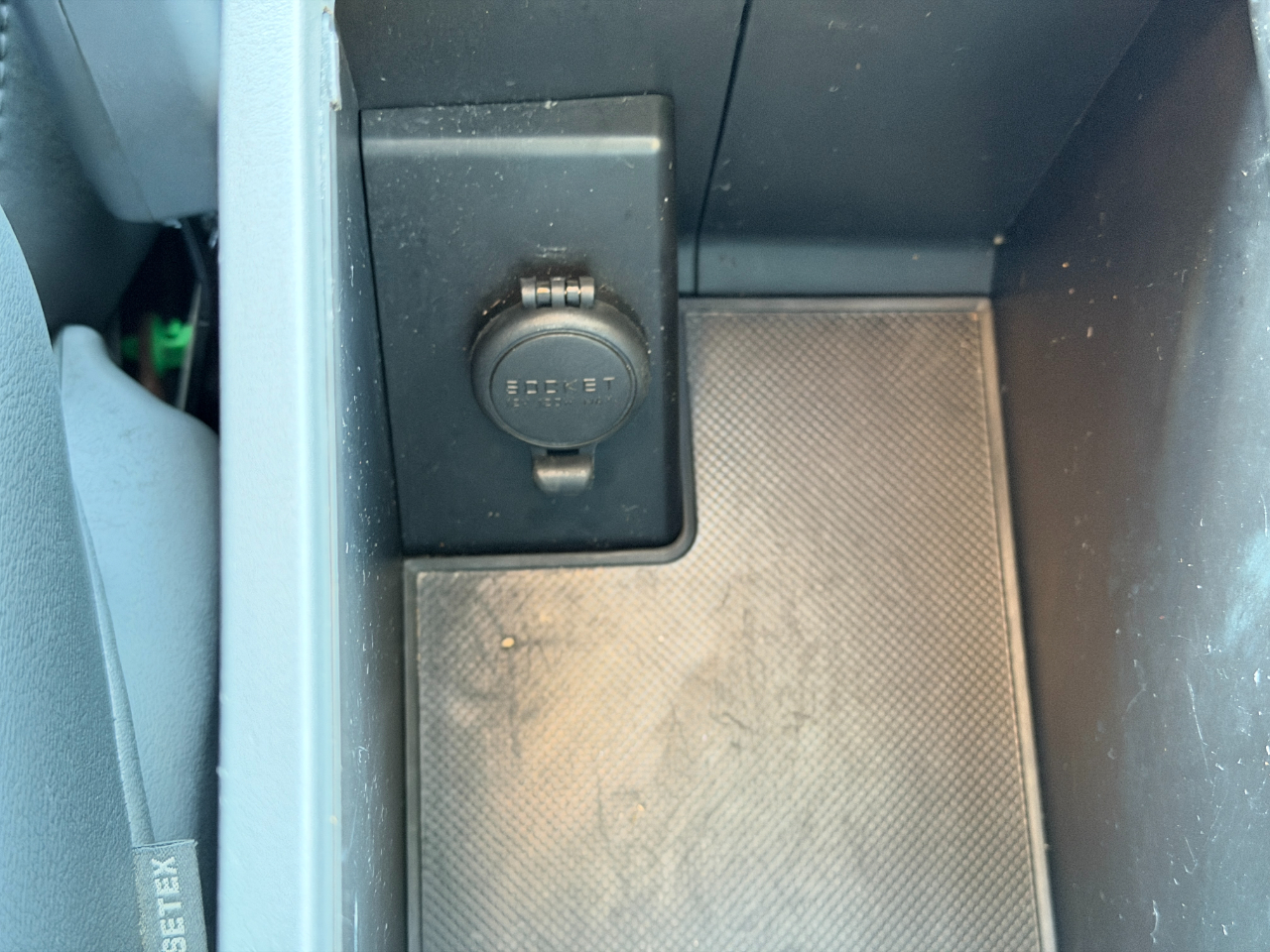 Honda Accord Sdn 4dr Sdn EX Manual w/Leather 2004