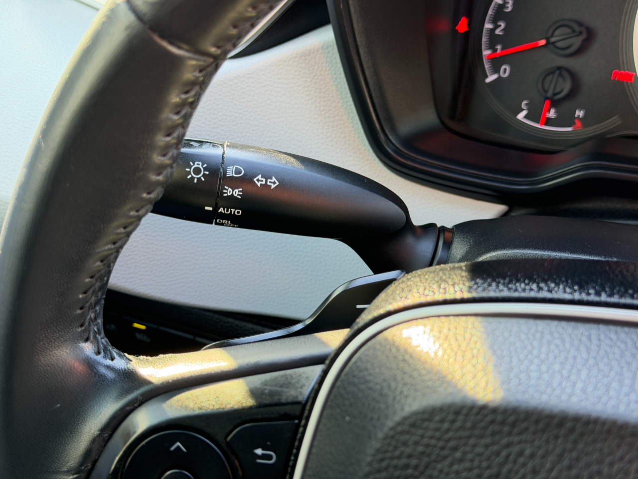 Toyota Corolla SE CVT (Natl) 2020