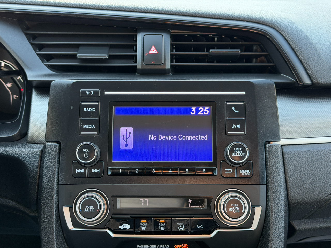 Honda Civic LX Sedan CVT 2017