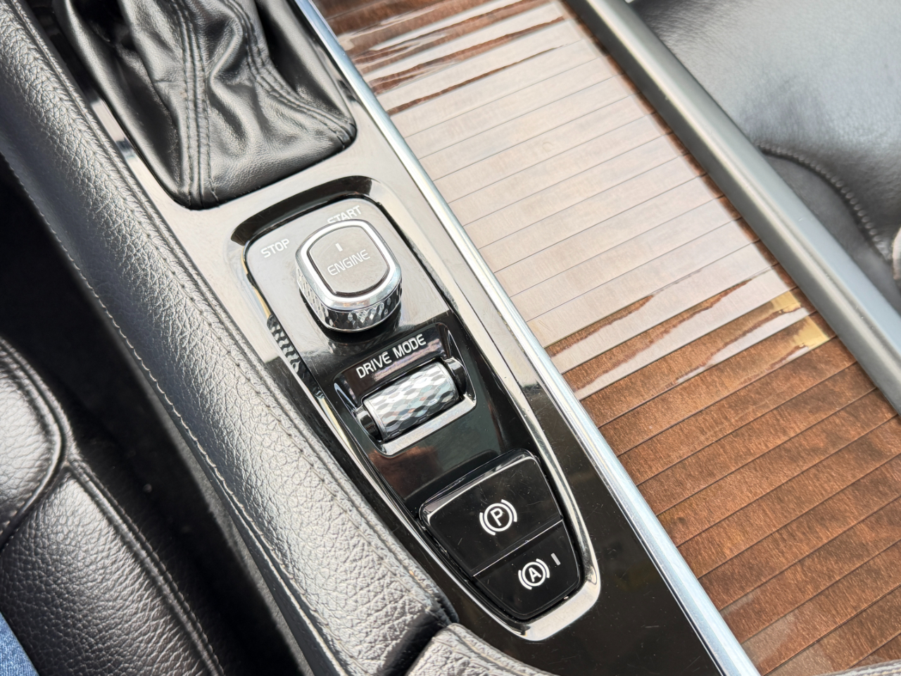 Volvo XC90 AWD 4dr T6 Momentum 2016