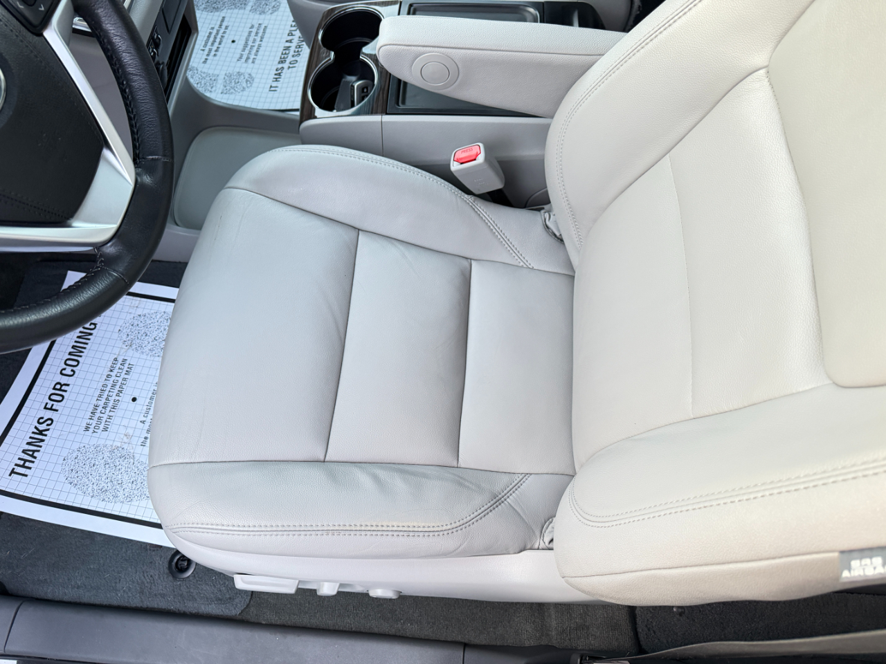 Toyota Sienna XLE Premium FWD 8-Passenger (Natl) 2017