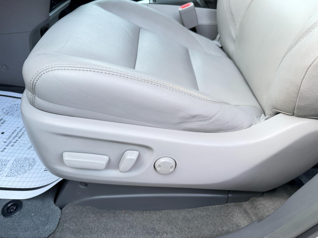 Toyota Sienna XLE Premium FWD 8-Passenger (Natl) 2017