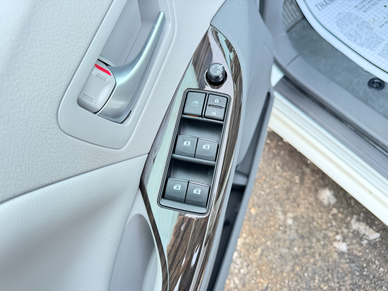 Toyota Sienna XLE Premium FWD 8-Passenger (Natl) 2017