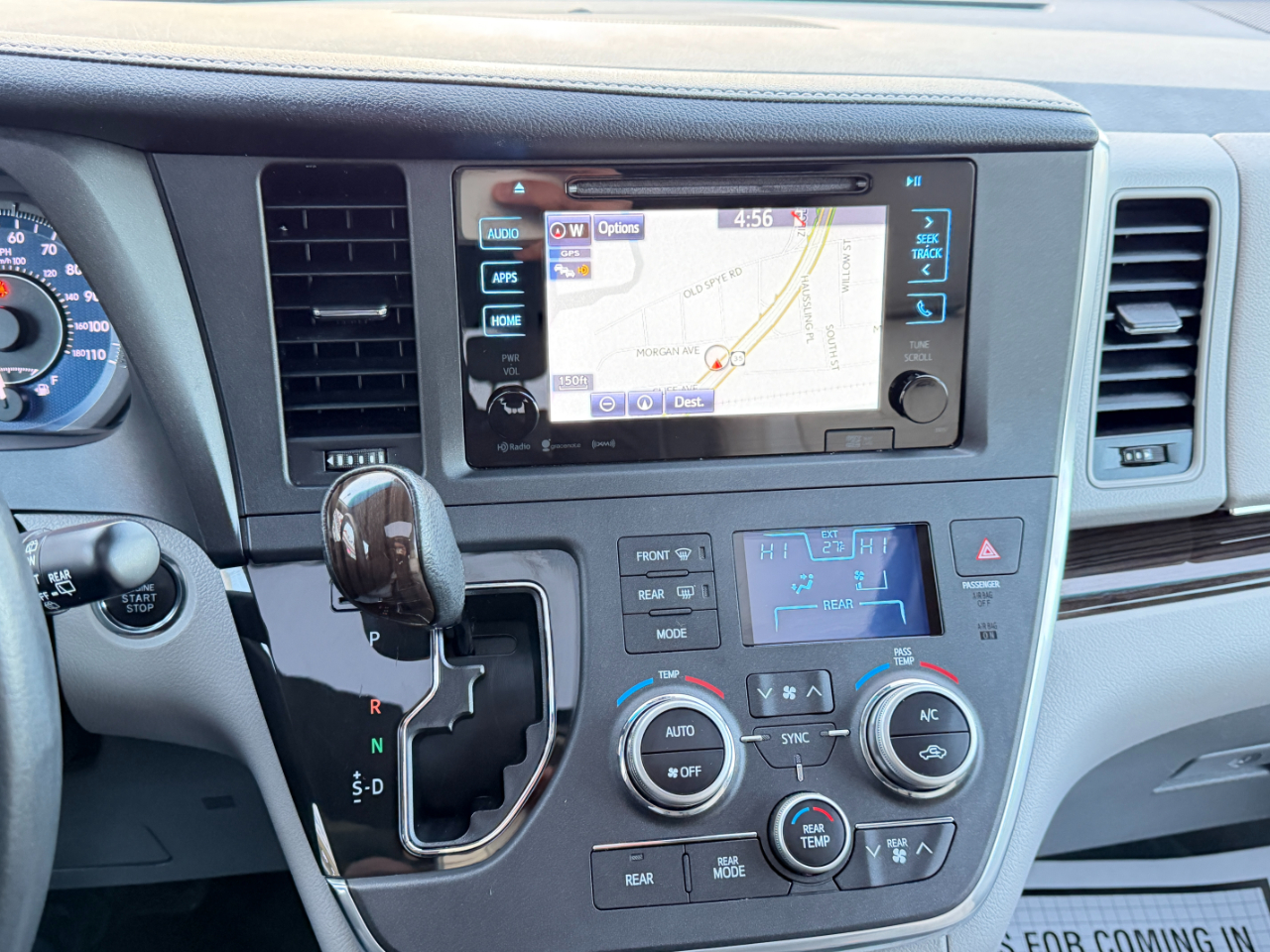 Toyota Sienna XLE Premium FWD 8-Passenger (Natl) 2017