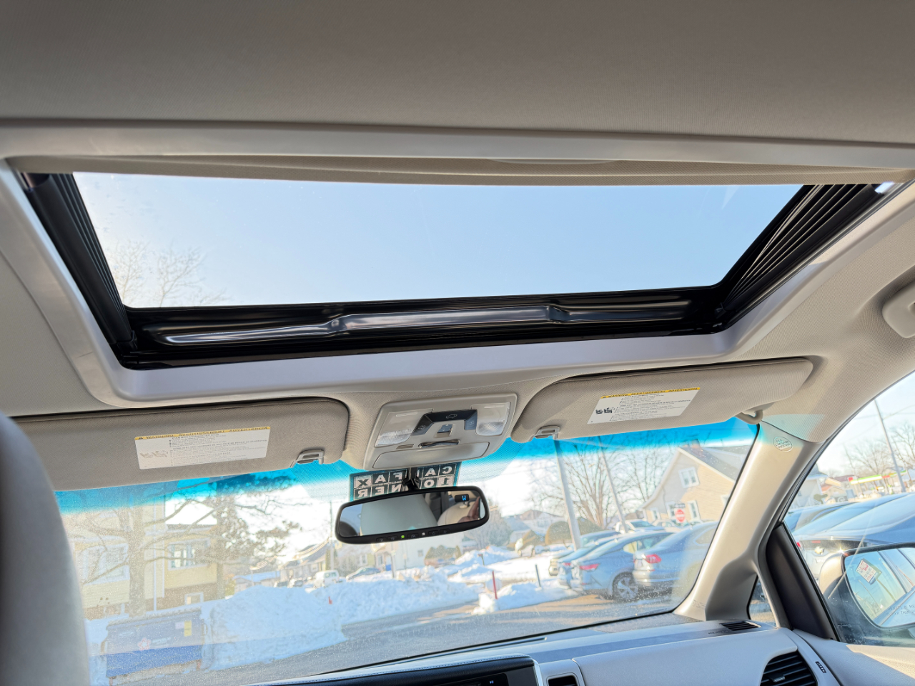 Toyota Sienna XLE Premium FWD 8-Passenger (Natl) 2017