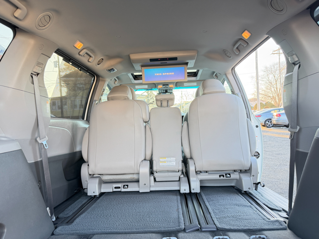 Toyota Sienna XLE Premium FWD 8-Passenger (Natl) 2017
