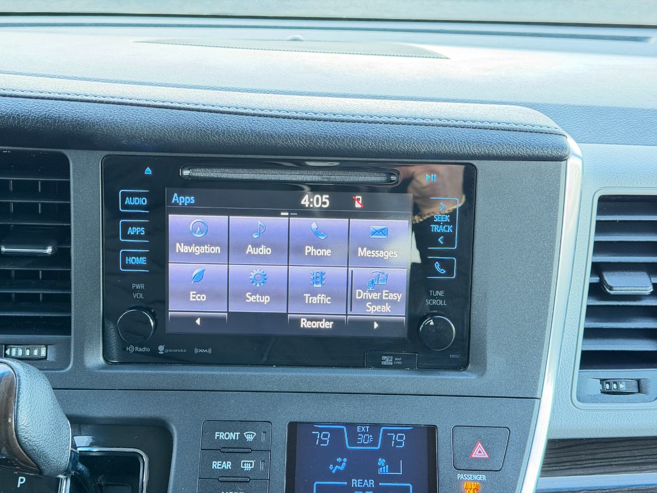 Toyota Sienna XLE Premium FWD 8-Passenger (Natl) 2017