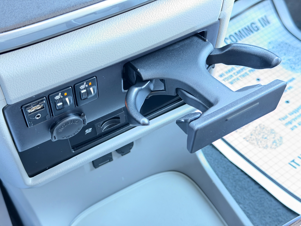 Toyota Sienna XLE Premium FWD 8-Passenger (Natl) 2017