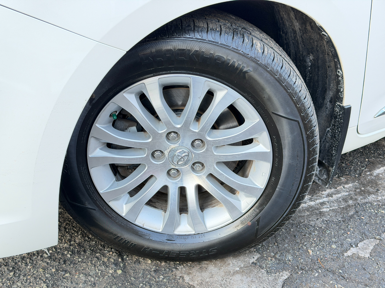 Toyota Sienna XLE Premium FWD 8-Passenger (Natl) 2017